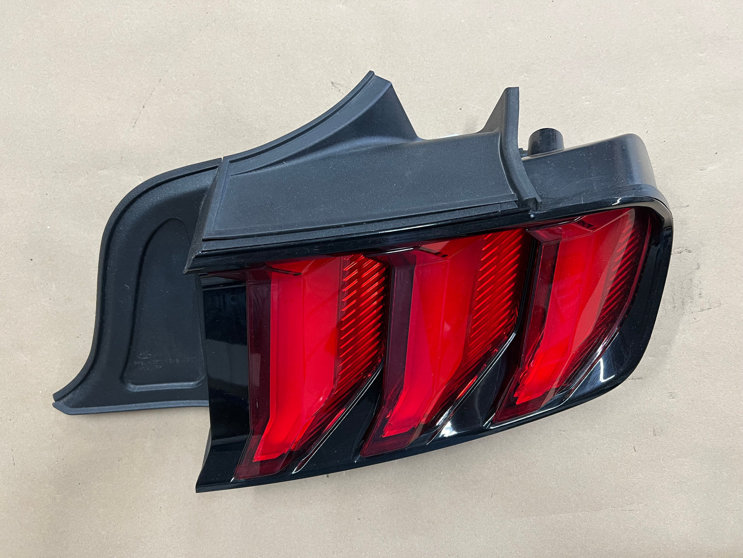 2018-2023 Ford Mustang GT V6 EcoBoost Tail Light RH Passenger Side LED