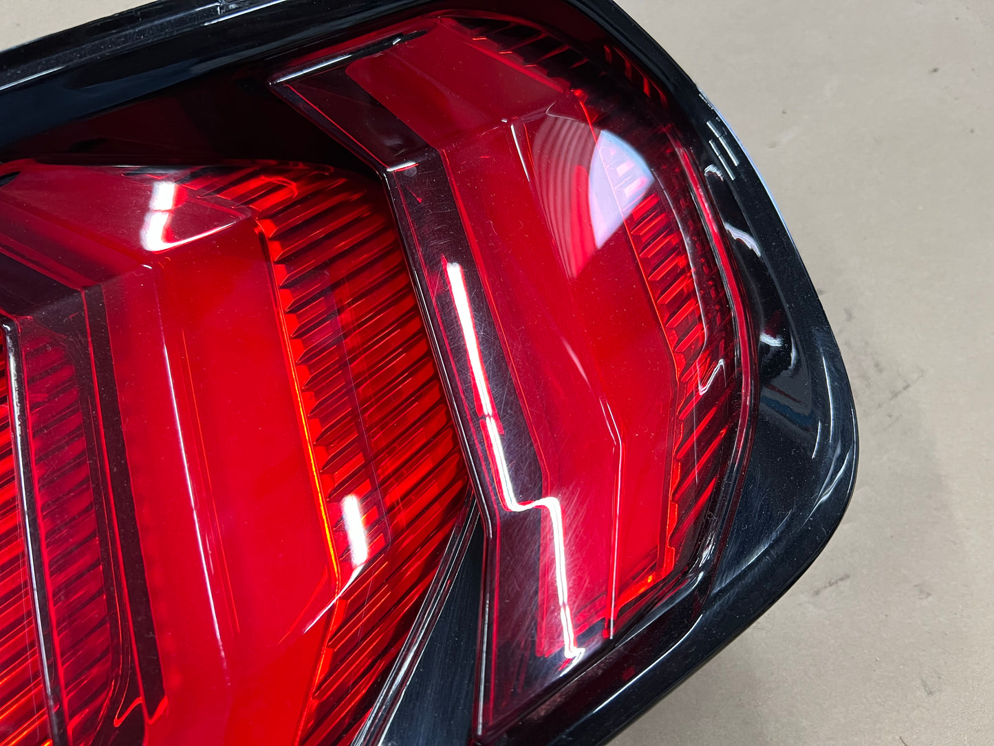 2018-2023 Ford Mustang GT V6 EcoBoost Tail Light RH Passenger Side LED
