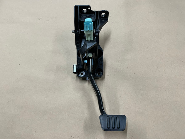 2018-2022 Ford Mustang GT Automatic Brake Pedal Assembly Accelerator – OEM