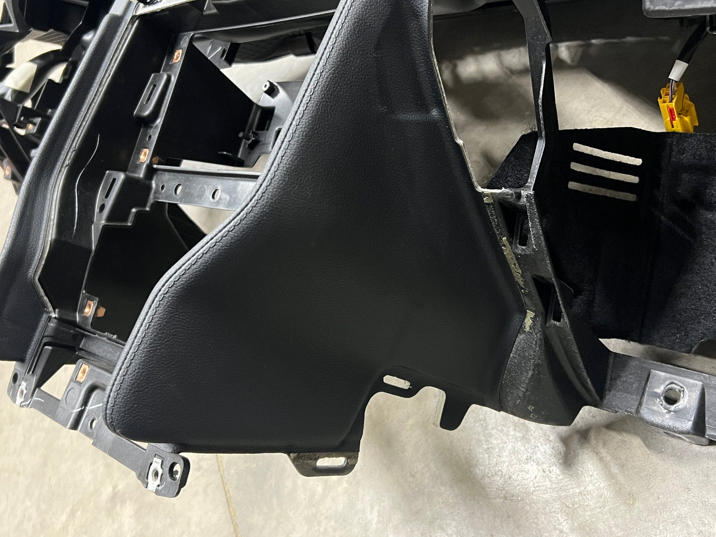 2018-2022 Ford Mustang GT 5.0 Leather Dash Pad Frame